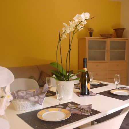 Ferienwohnung Gallo Mit Ueberdachter Terrasse Parkplatz 100 Mtr Z Strand Cannobio Luaran gambar