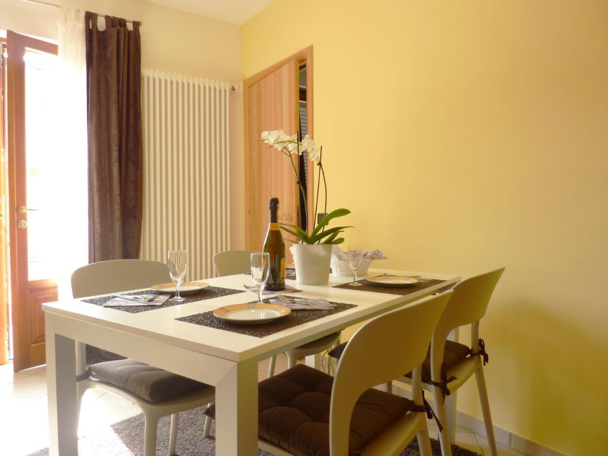 Ferienwohnung Gallo Mit Ueberdachter Terrasse Parkplatz 100 Mtr Z Strand Cannobio Luaran gambar